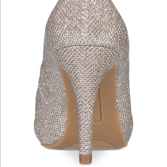 💋BANDOLINO’S RAINAA SHOES SIZES: 9.5, & 10 💋 - Picture 6 of 7